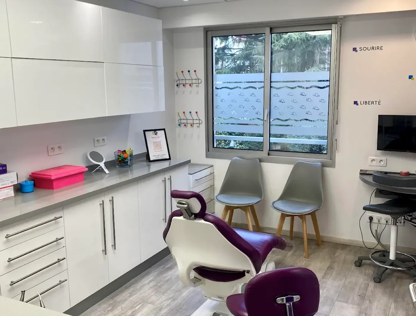 Salle de soins cabinet orthodontie Dr Tabet